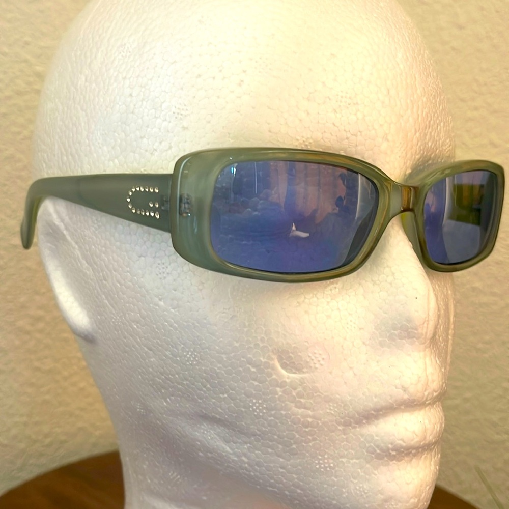 Vintage 90’s Guess sunglasses